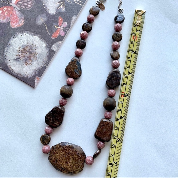 Chunky earth-tone stone necklace - Picture 4 of 8